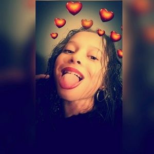 Meet your Posher, Leoani